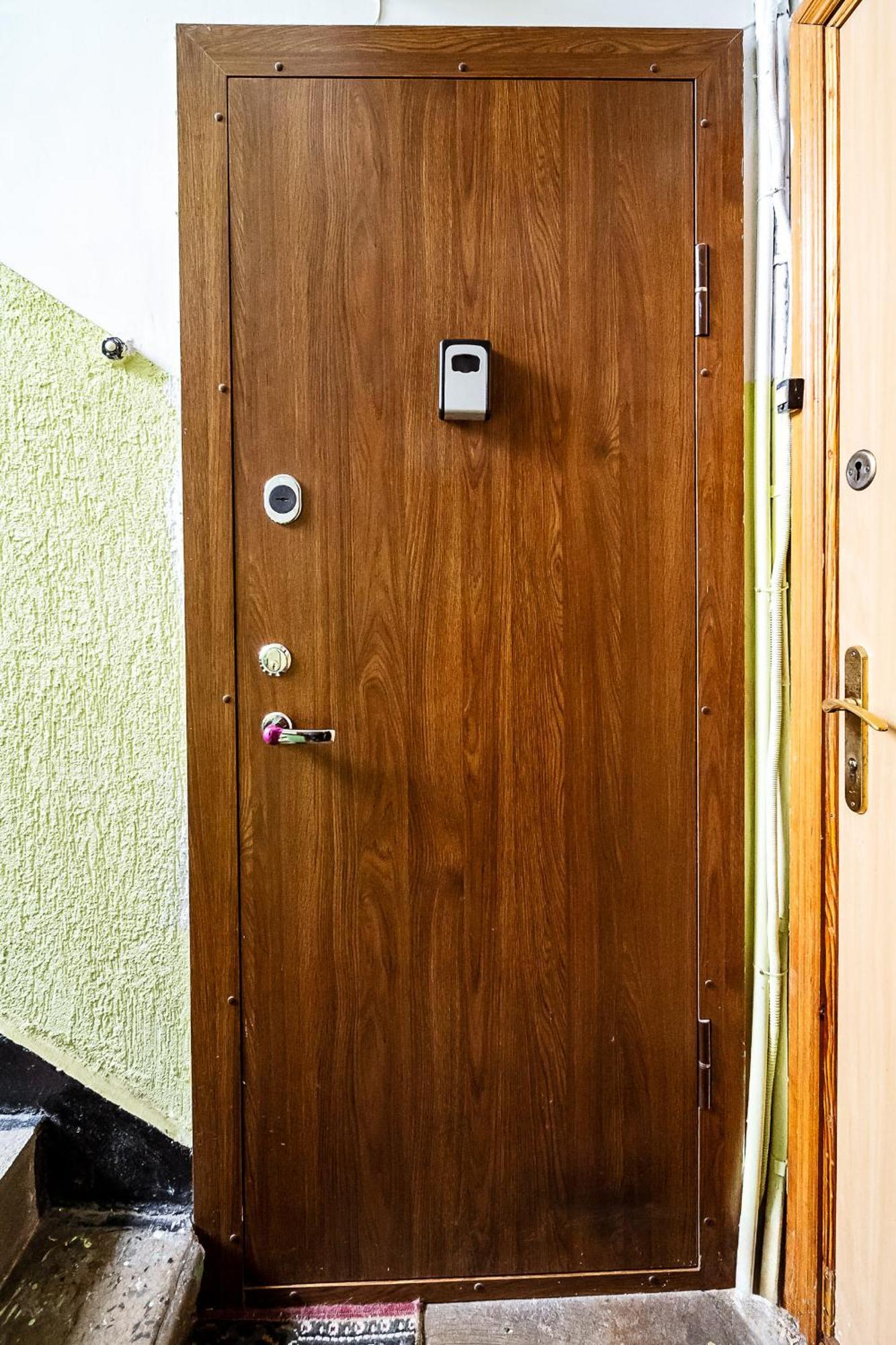 Hugo Apartment *